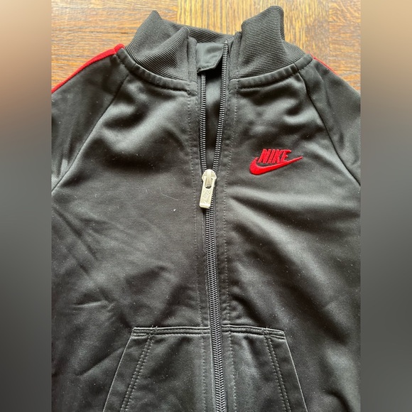 Nike baby Tracksuit  (12M) - Picture 3 of 9